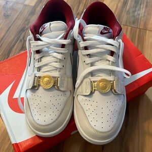 Nike Dunk Low SE Women’s Size 9.5